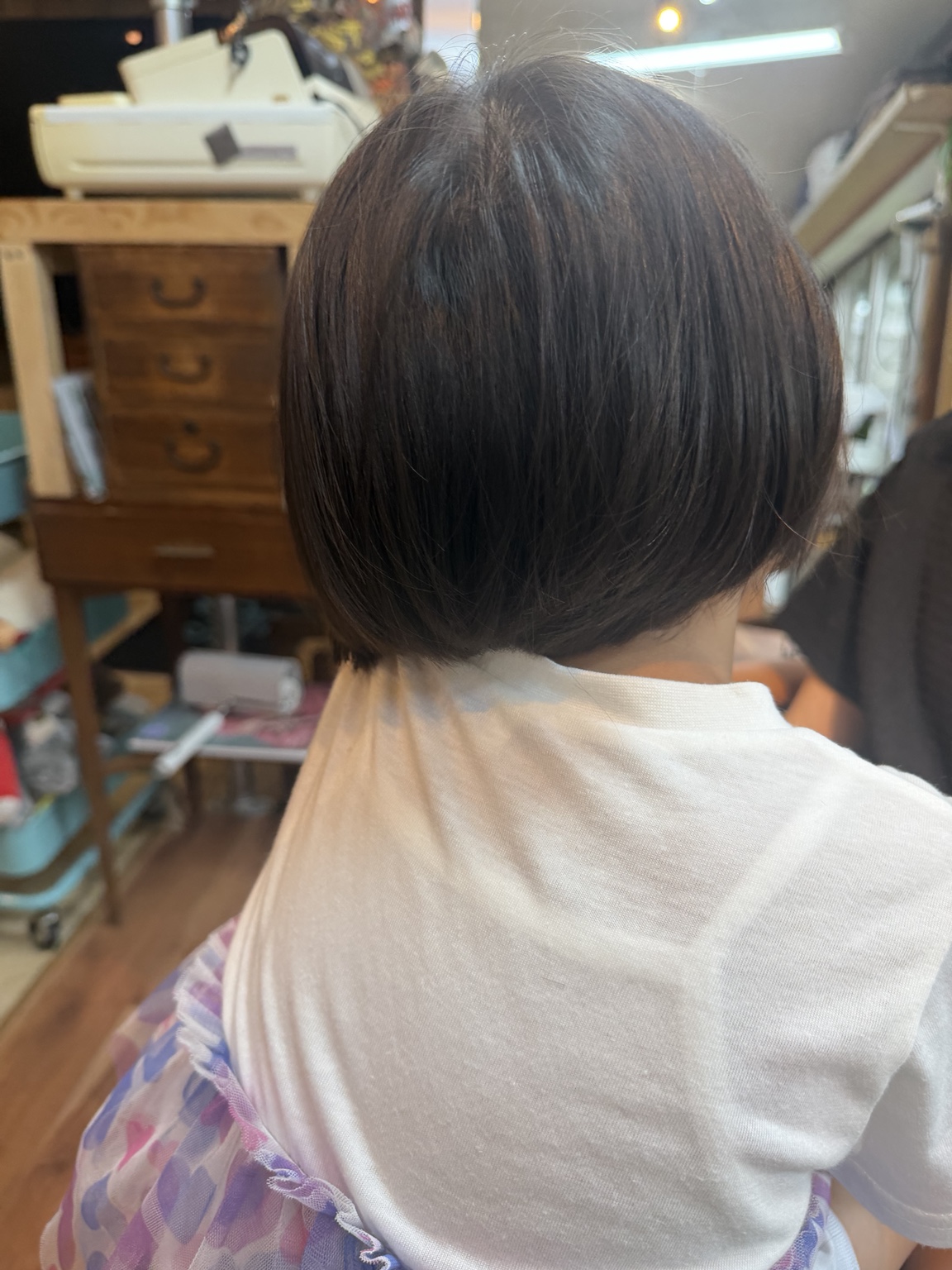 親子で来店した娘さんのボブカット仕上がり